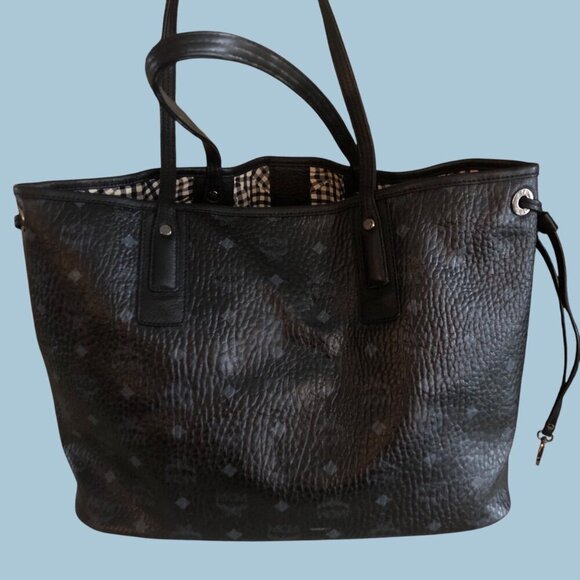 MCM Visetos Medium Liz Reversible Shopper Tote Black - Picture 3 of 11